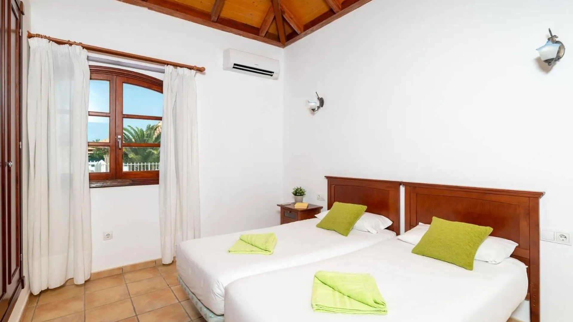 Villa Feliz Mar By Villa Plus Corralejo Spain